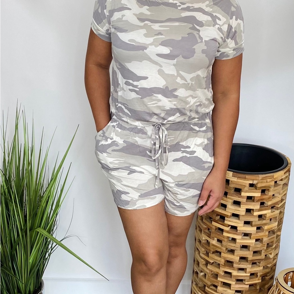 Zenana Outfitters Gray and Green Jumpsuit Modern Design